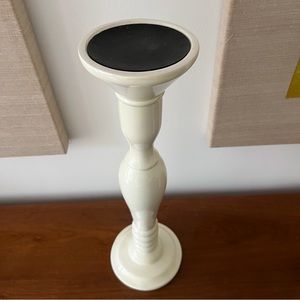 Tall, Three Hands Candlestick